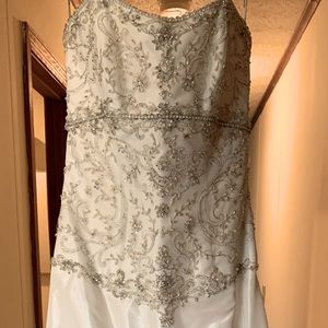 Maggie Sottero off white wedding dress,Style J1218